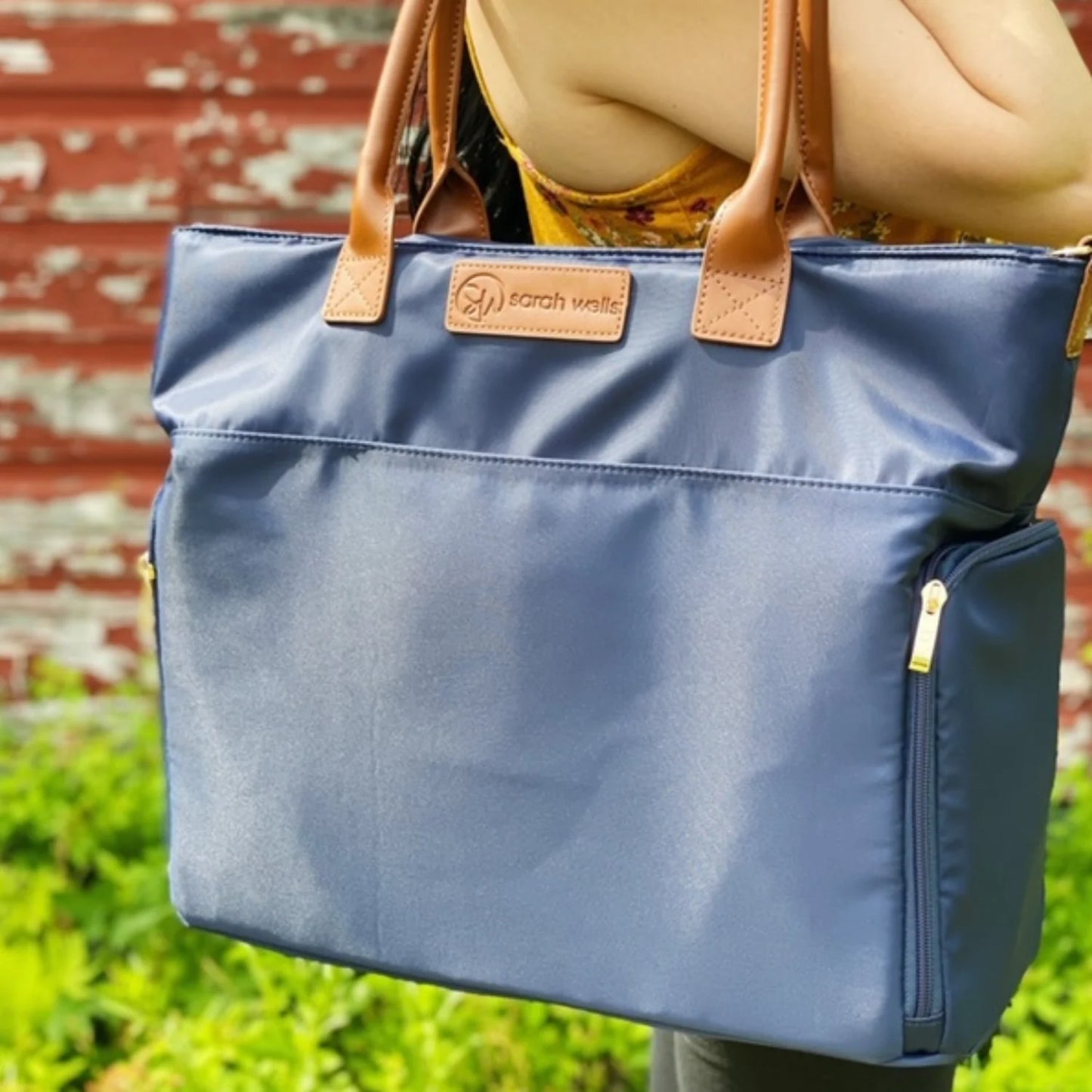 Sarah Wells Abby Breast Pump Tote (Navy)