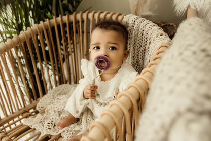 Ninni Co. Toffee Brown Pacifier Clip